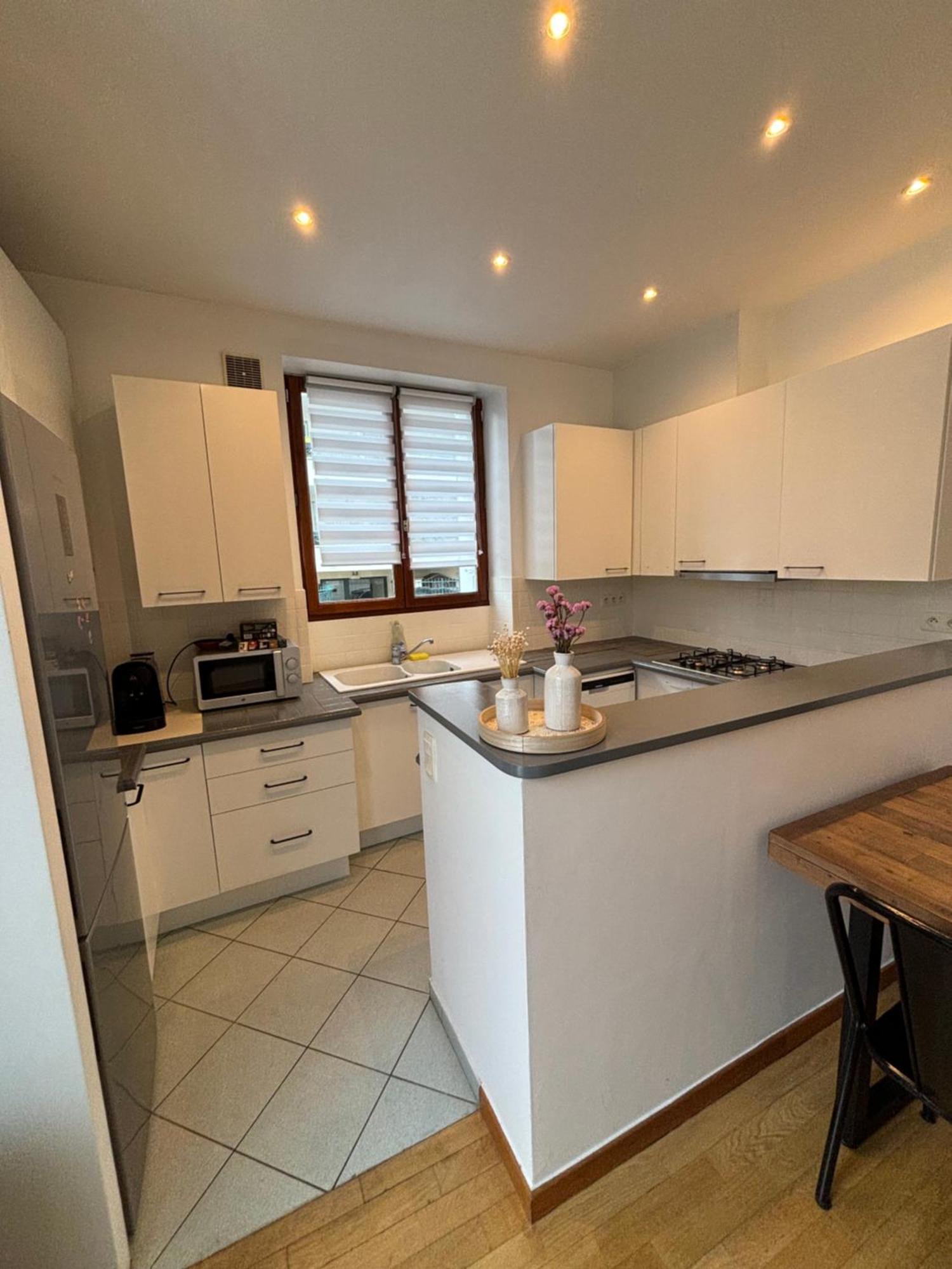 Appartement 2 Chambres Dans Une Belle Maison A Proximite De Paris Asnieres-sur-Seine Ngoại thất bức ảnh