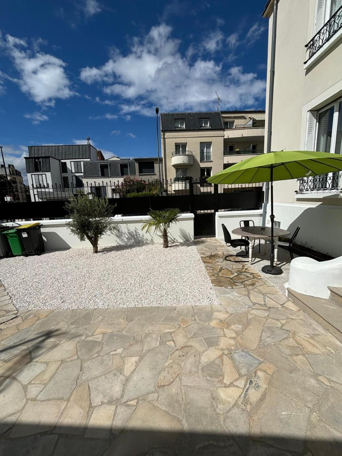 Appartement 2 Chambres Dans Une Belle Maison A Proximite De Paris Asnieres-sur-Seine Ngoại thất bức ảnh